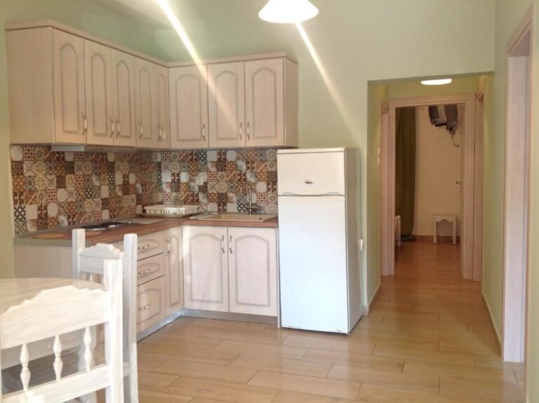 2 Three-Bedroom Apartment (5-7 adults) 7
