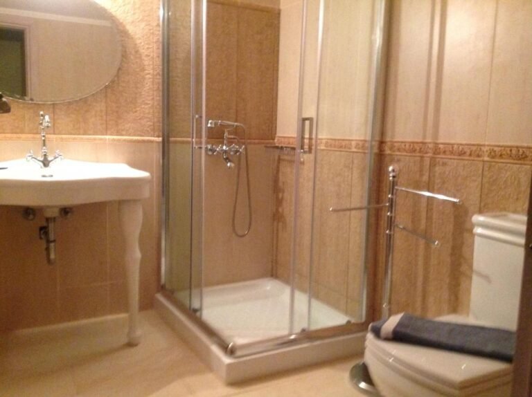 3 One-Bedroom Apartment (4 Adults) 10