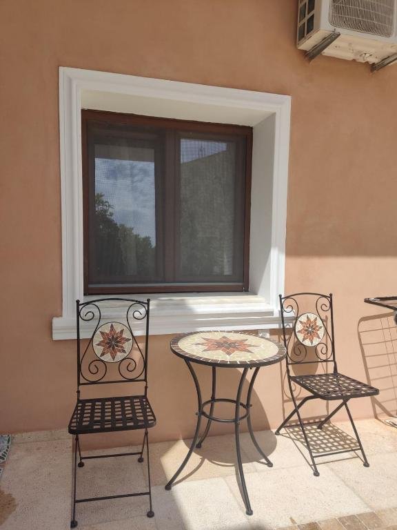 4 Studio with Garden View 20