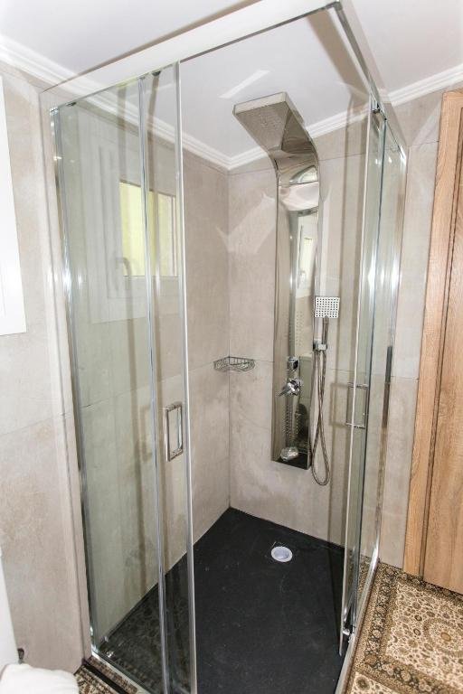 6 Deluxe Double Room 17