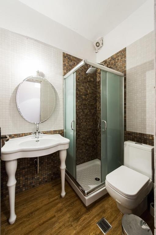 6 Deluxe Double Room 33