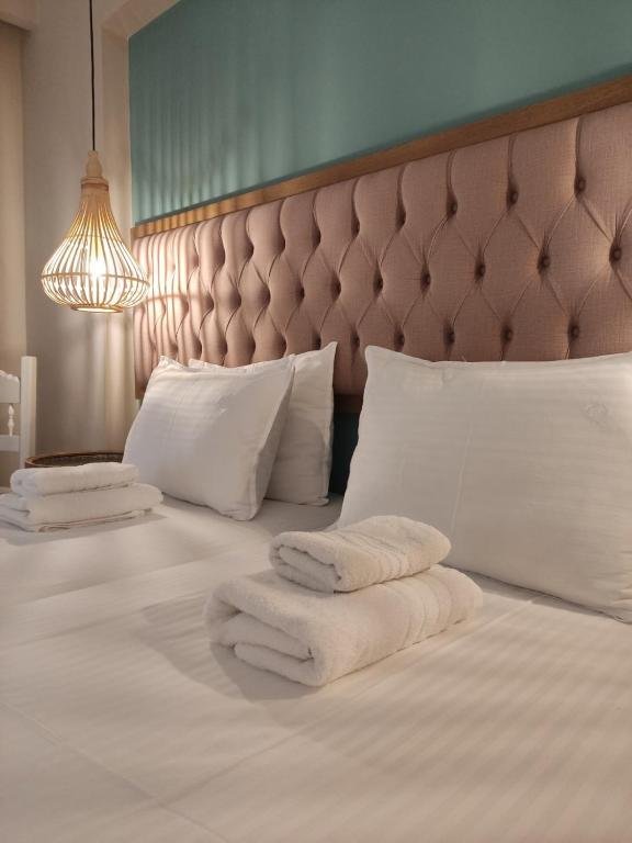 8 Luxury Quadruple Room 22